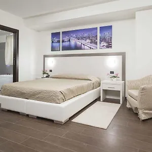 *** Hotel Ferrari Italie